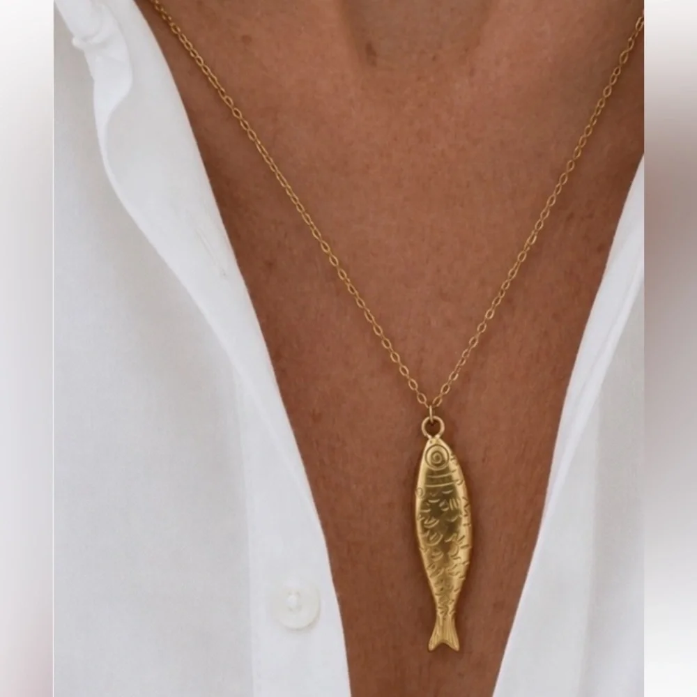 New! Coastal 18K Gold Plated Fish Sardine Necklace NWOT